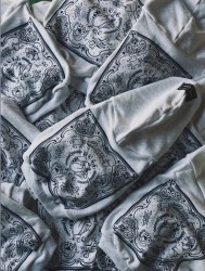 NEW !! Paisley back print hoodie　French Bulldog